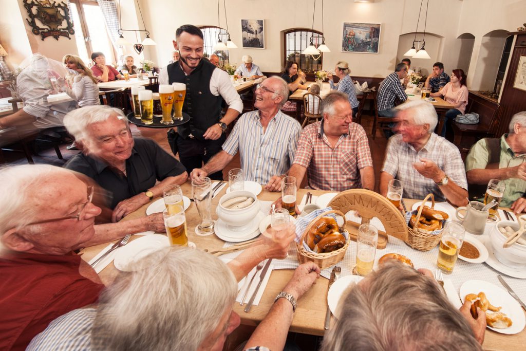 Bräustüberl Hofbräuhaus Traunstein - Wirtshaus Restaurant Biergarten